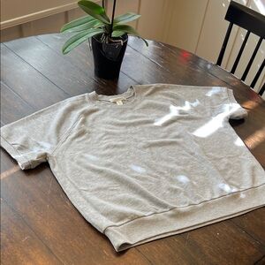 Treasure & Bond Gray Short Sleeve Sweatshirt